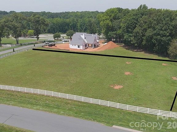 4th image of 6421 Joli Cheval Ln
