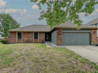 3711 NE Ellison Dr, Lees Summit, MO 64064