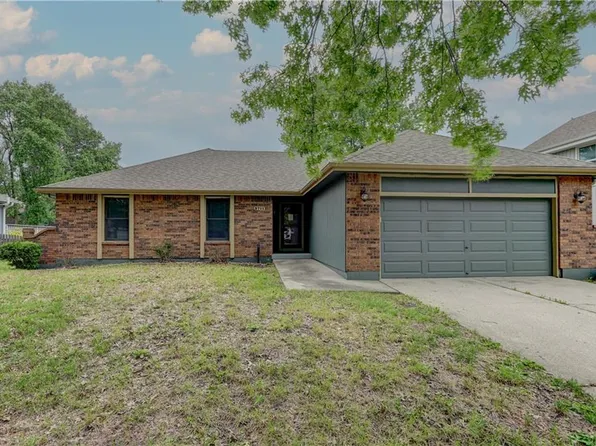 3711 NE Ellison Dr, Lees Summit, MO 64064