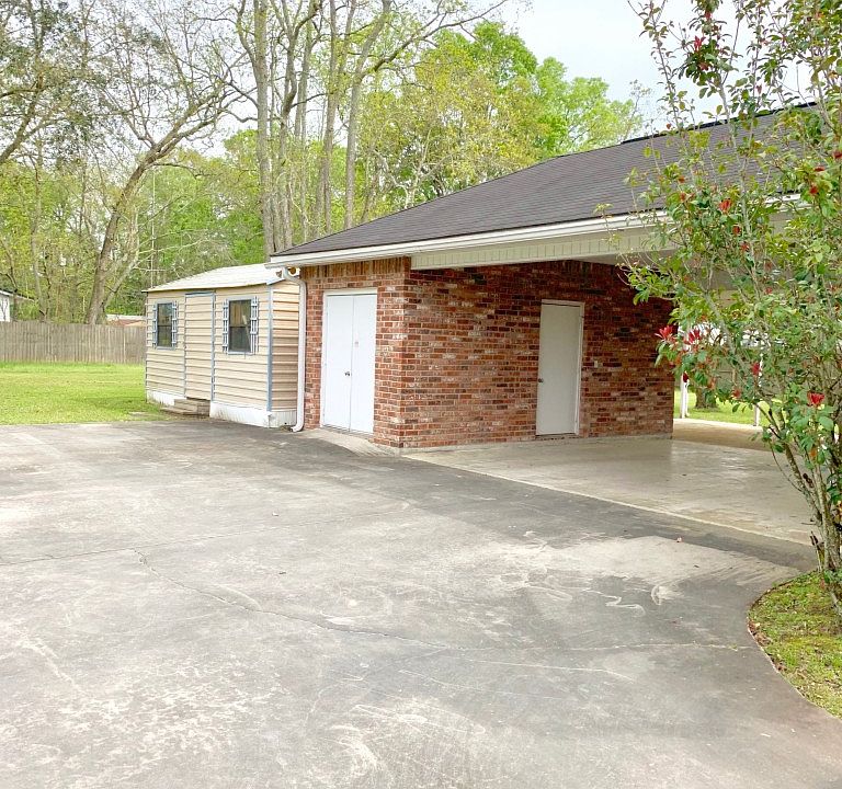 1st image of 18048 Autumn View Dr