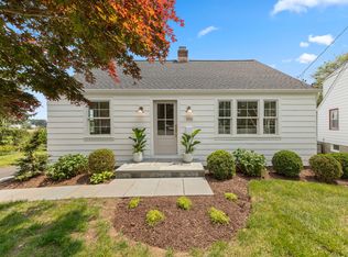 105 Blake Dr, Fairfield, CT 06824
