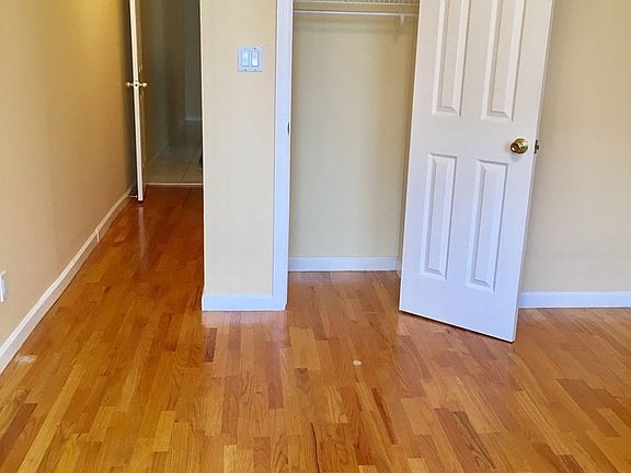 3rd image of 2824 47th St #2