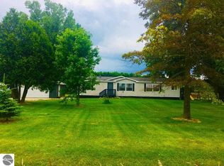 1267 W Saint Charles Rd, Ithaca, MI 48847