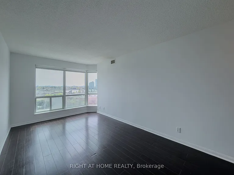8 Lee Centre Dr #1008 — Photo 14