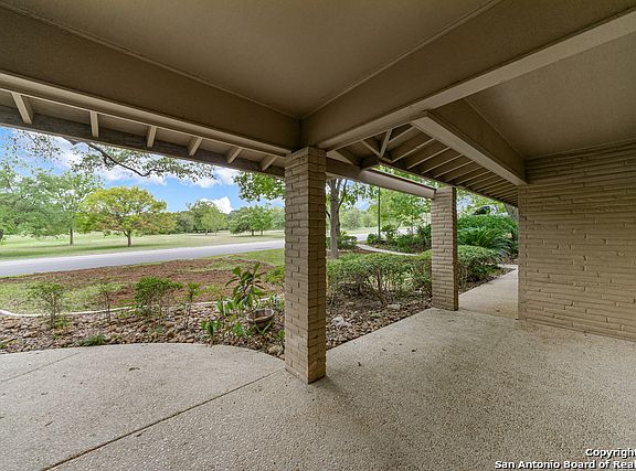 3rd image of 6810 Moss Oak Dr