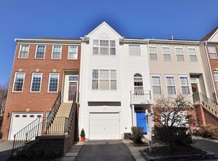 6640 Patent Parish Ln, Alexandria, VA 22315