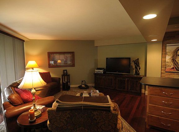 3rd image of 1000 Guadalupe St APT 2C