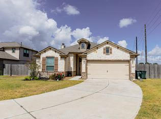 221 White Wing Ln, Sealy, TX 77474