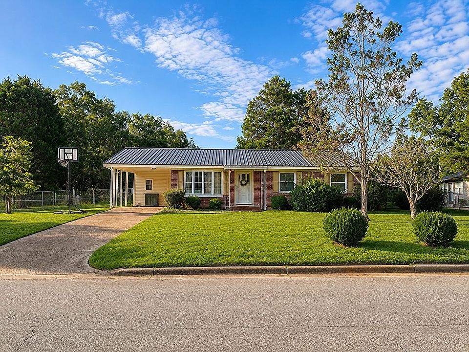 1st image of 106 Cedar Dr