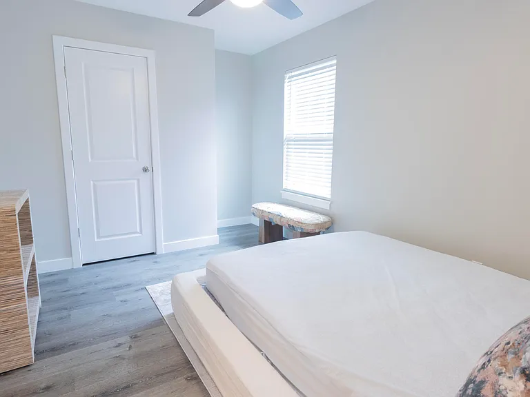 2700 Emery Dr — Photo 29
