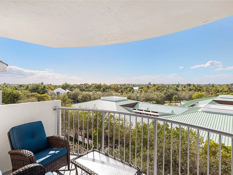 210 Sea View Dr #611 — Photo 19