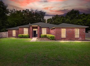 87 Oakplace Rd, Freeport, FL 32439