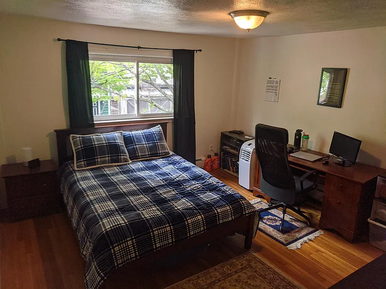 17 Hunting St #2-L — Photo 6