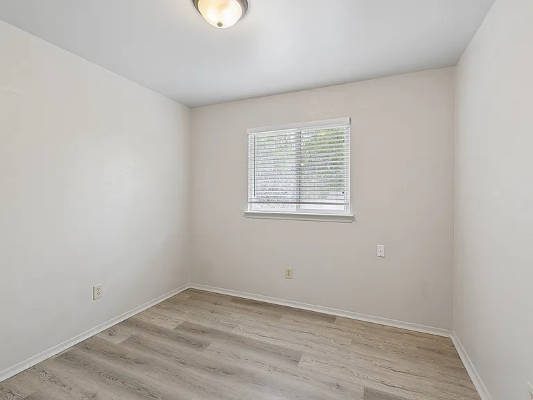820 Sahara Ave #2 — Photo 19