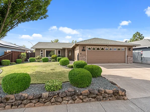 1355 Kaye St, Medford, OR 97501