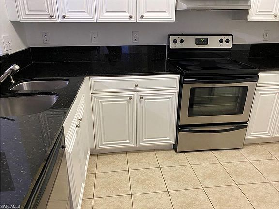 4th image of 8225 Ibis Club Dr APT 212