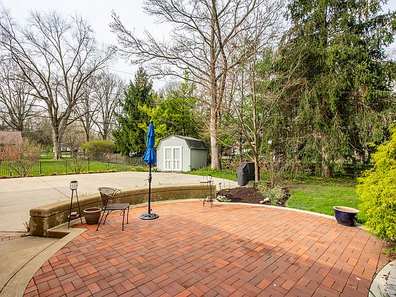 4th image of 6330 Glen Coe Dr