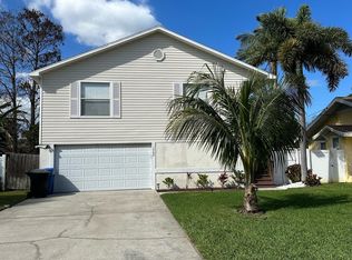 1749 Montana Ave NE, Saint Petersburg, FL 33703