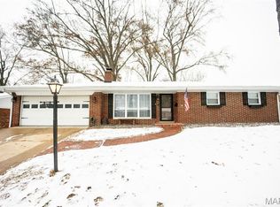 37 Dorchester Dr, Belleville, IL
