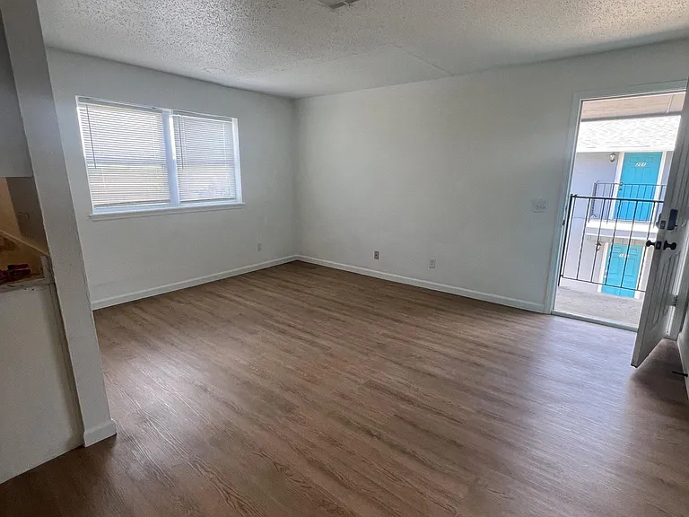 Northwood Apartments — Photo 40