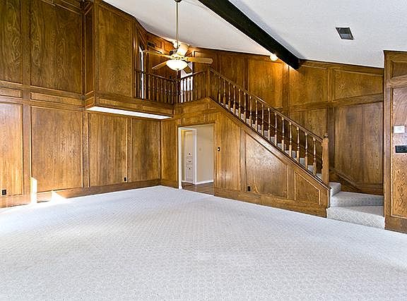 3rd image of 16603 Deer Park Dr