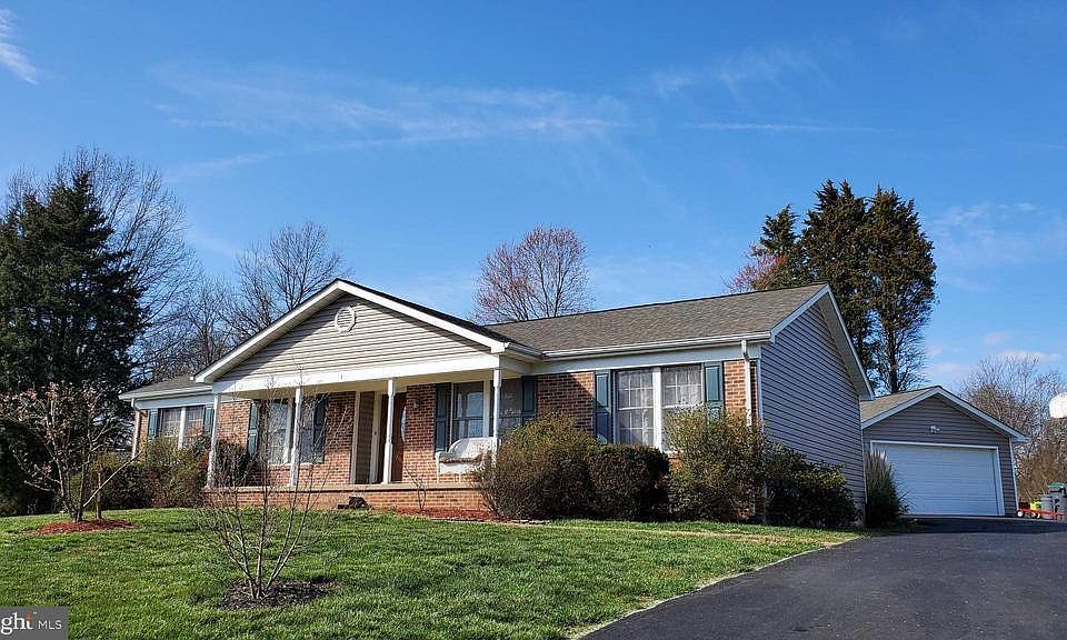 1st image of 1 Adler Ln