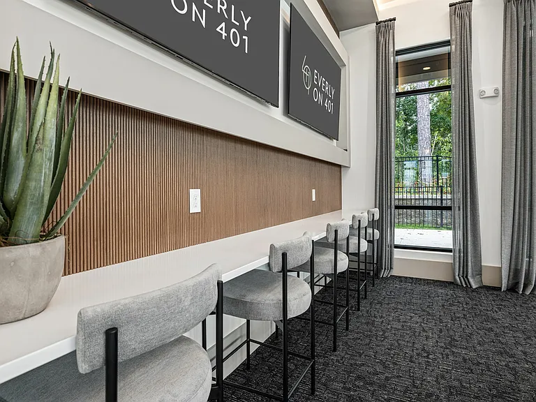 Everly on 401 — Photo 23