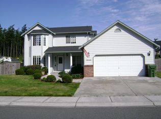 2040 SW Robertson Dr, Oak Harbor, WA 98277