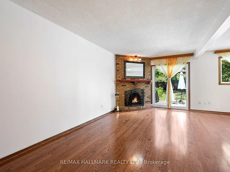 154 Robert Hicks Dr — Photo 9