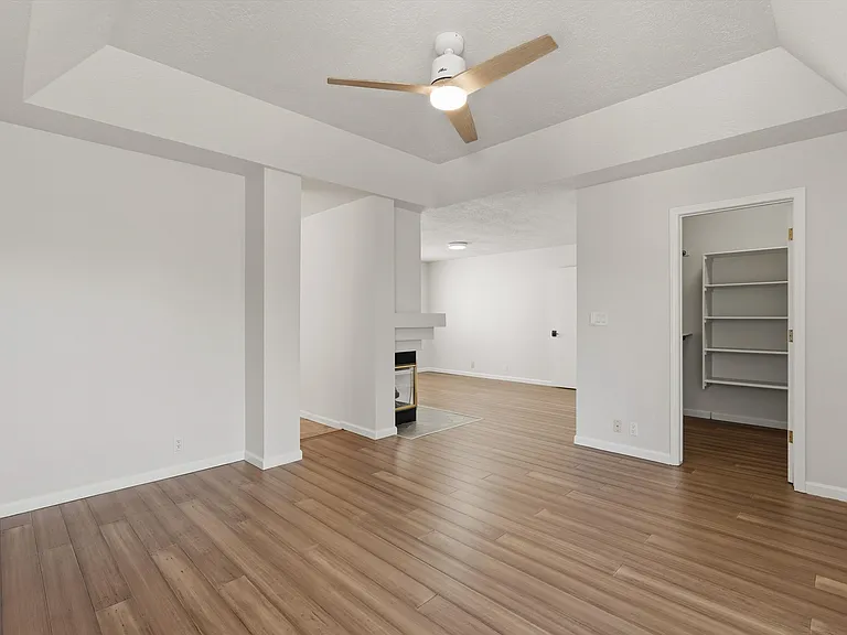 10021 Bridgepointe Ct NE — Photo 26