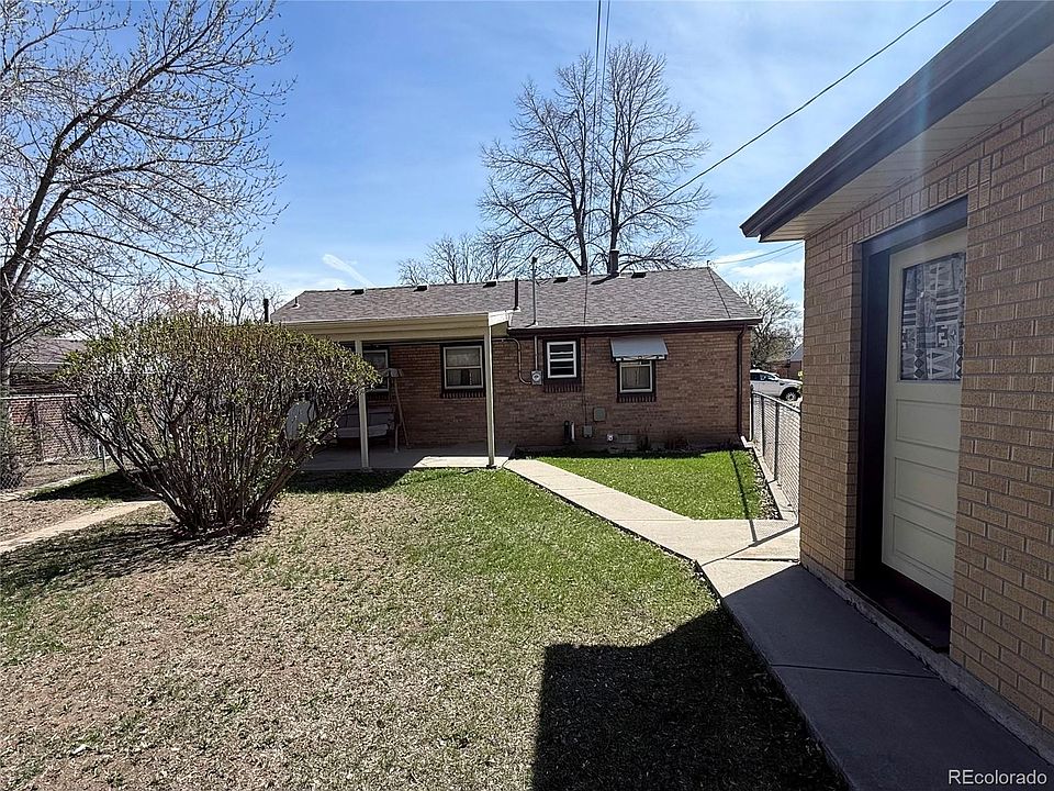 2nd image of 5555 Dudley Court