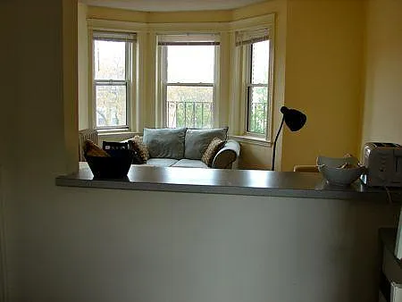 100 Queensberry St #14 — Photo 7