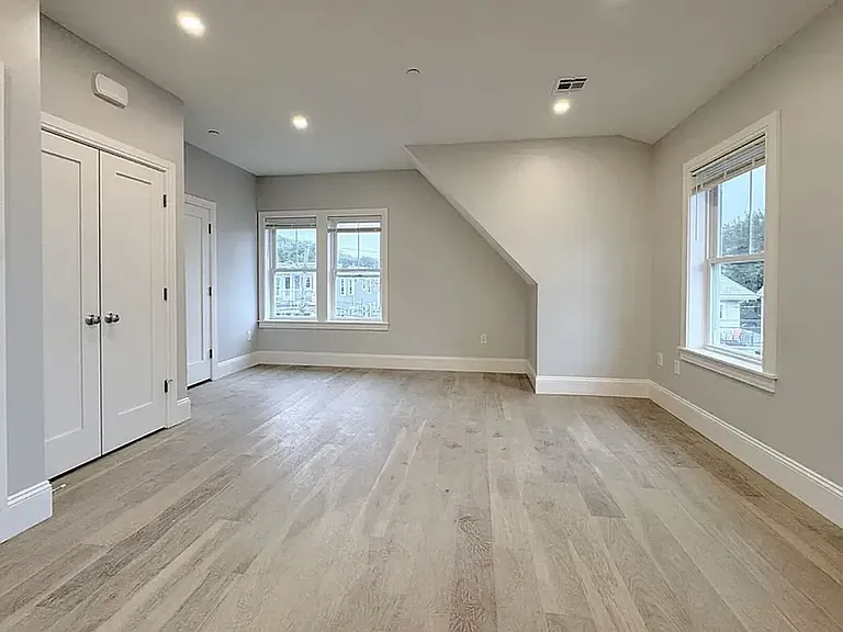 52 Fairbanks St #1 — Photo 4