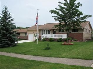 2505 Dentzler Rd, Parma, OH 44134