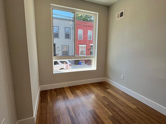 3rd image of 2621 Manton St #1