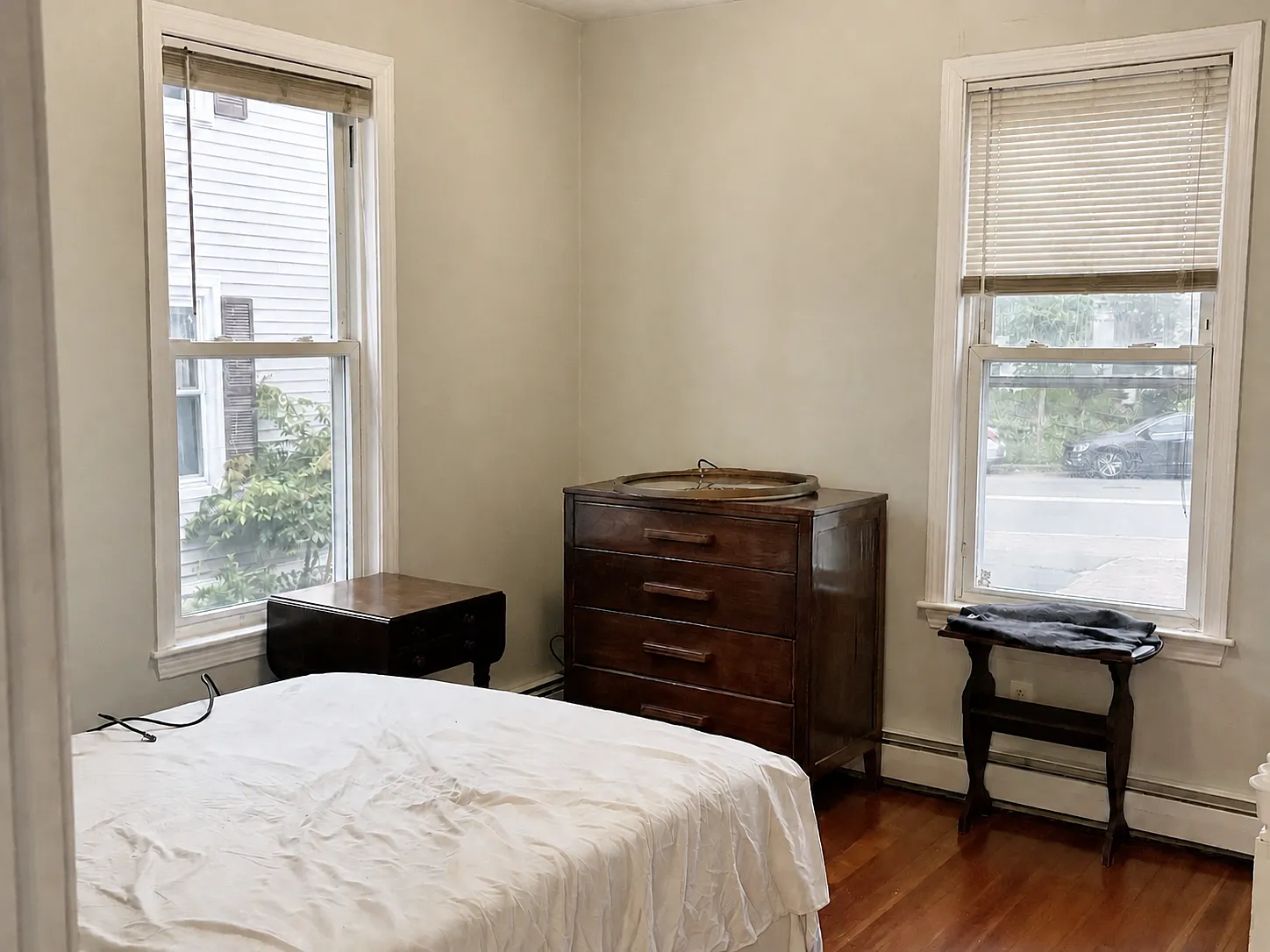 3 bed, 841 sqft, $1,500 — Photo 2