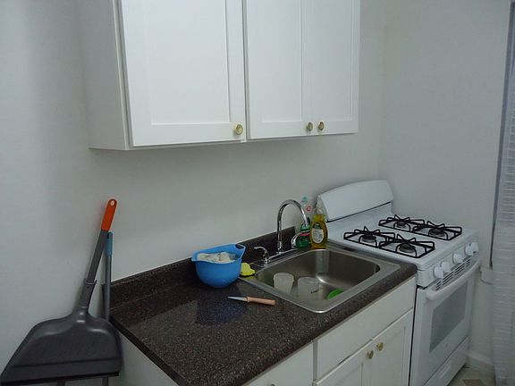 5th image of 12430 Queens Blvd #3P