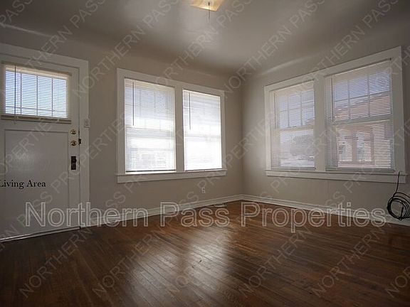 2nd image of 3815 Mountain Ave