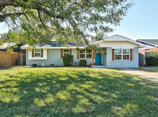 209 S Dallas Ave, Moore, OK 73160