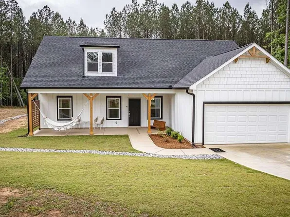 212 Terrace Cir, Lexington, GA 30648