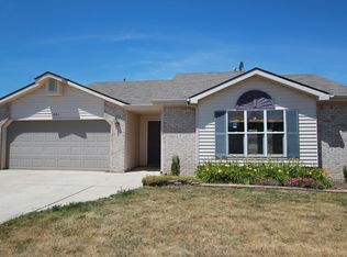 814 Wheatfield Ct, Churubusco, IN 46723