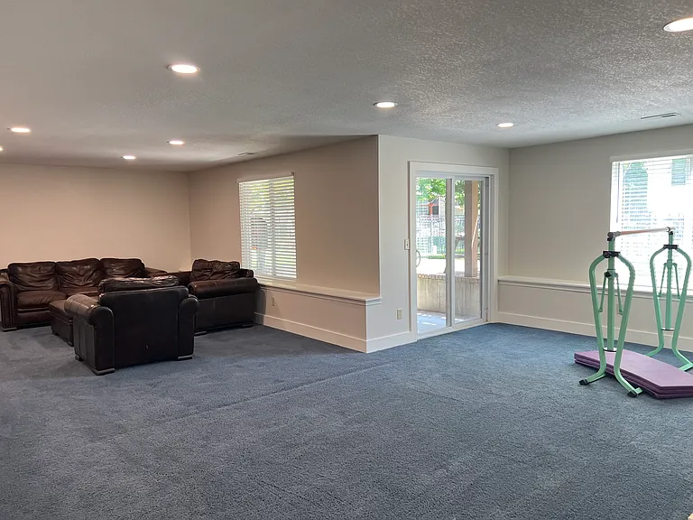 2213 E Myrtlewood Ct — Photo 10