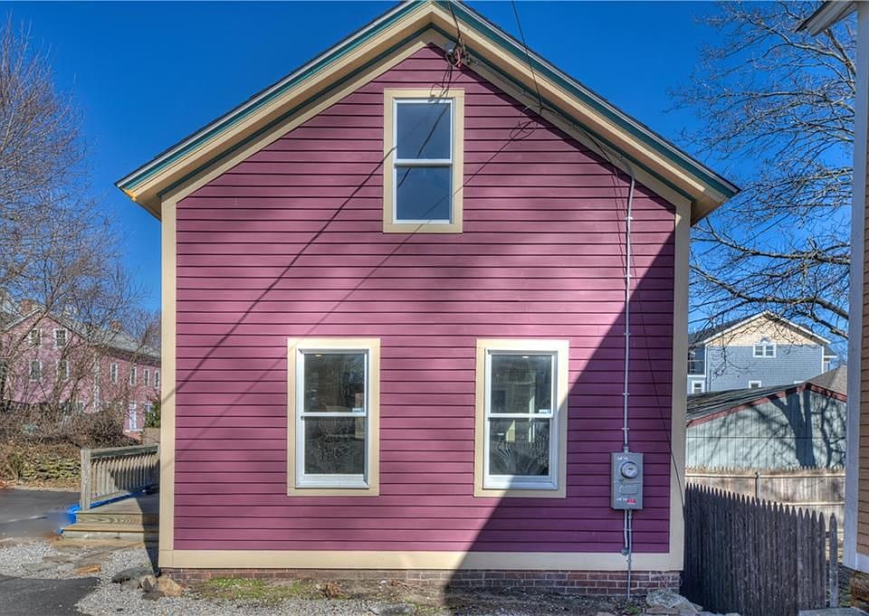 1st image of 30 Queen St