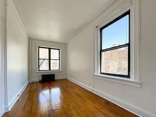 1st image of 167 W 71st St APT 15