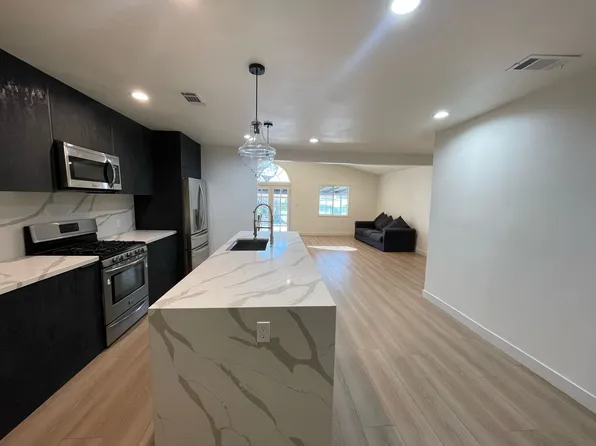 20336 Bassett St, Winnetka, CA 91306