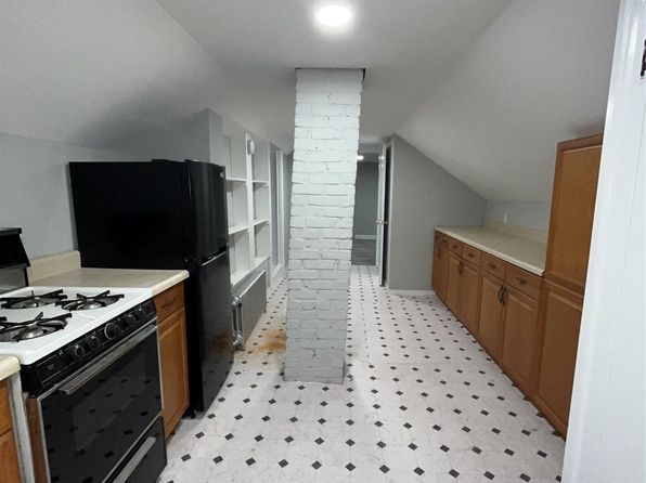 121 Craig Ave, Freeport, NY 11520