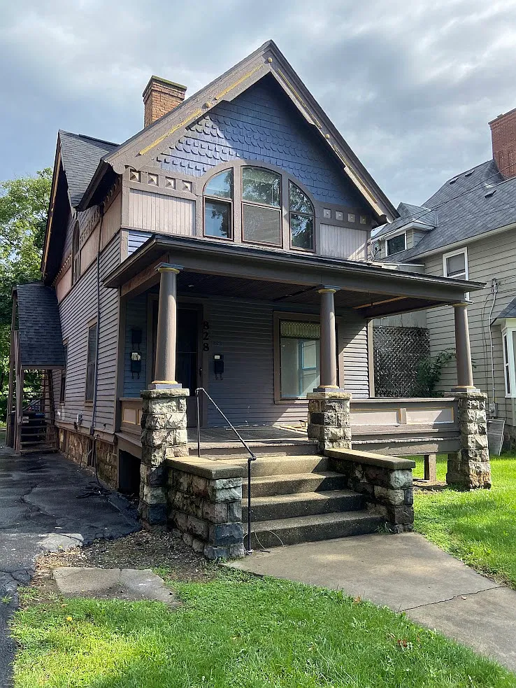 828 W Kalamazoo Ave — Photo 1