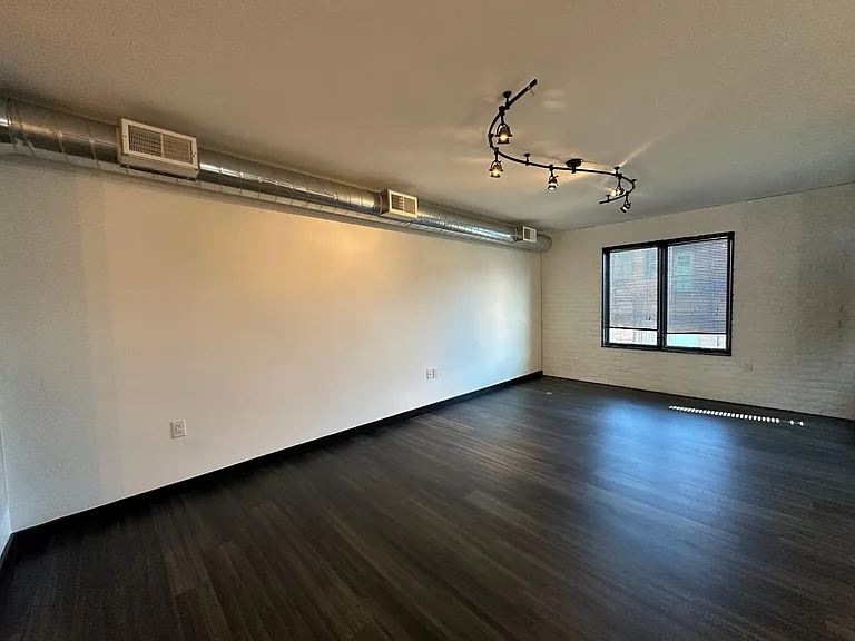 103 N Howard St #B — Photo 6