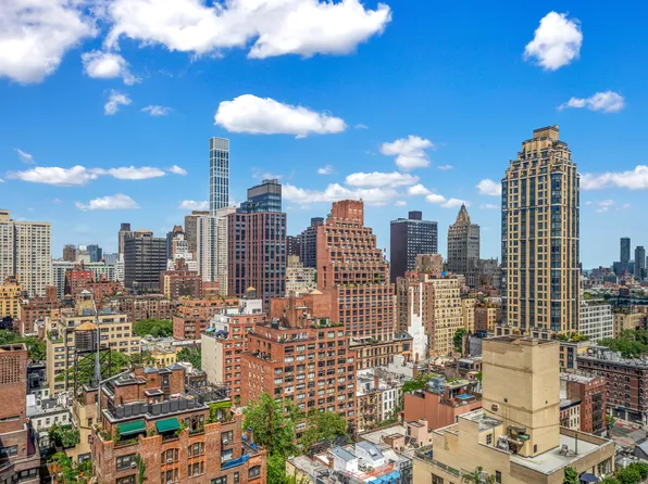 309 East 49th Street image 17 of 17