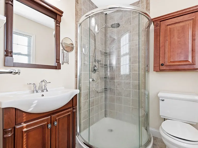 32 Common St #23 — Photo 33